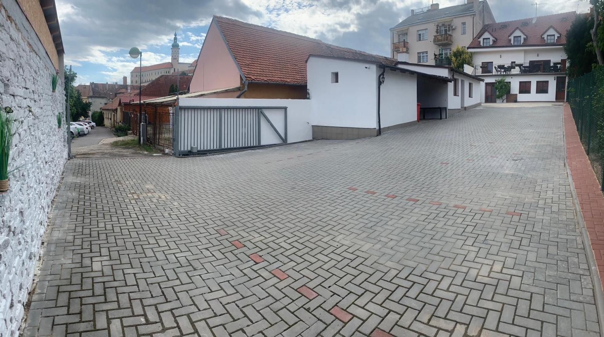Hotel Nicolsburg Mikulov Zewnętrze zdjęcie